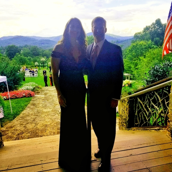 Meet your Posher, Angie - Picture 2 of 5